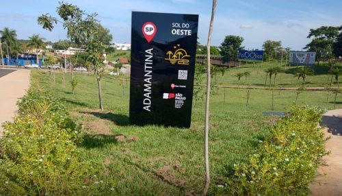 Adamantina inaugura novo totem turístico ao lado da Rodoviária
