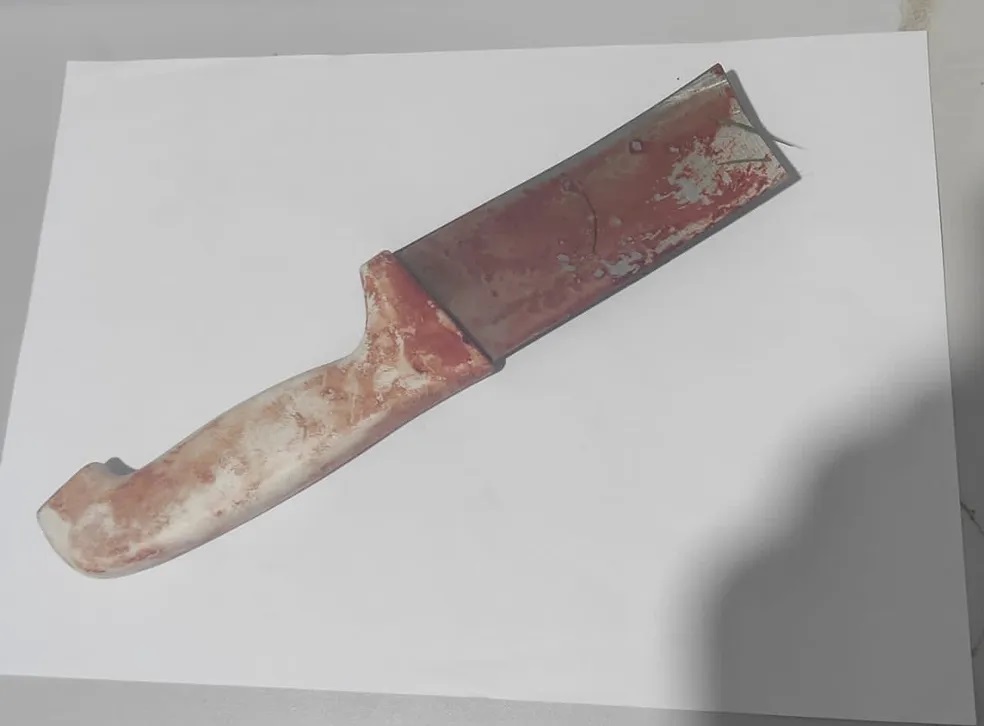 Jovem é preso após matar homem a facadas por demonstrar interesse pela irmã de 12 anos