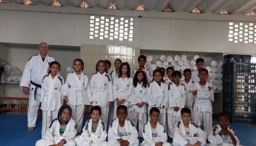 Projeto Asa oferece aulas de judô para mais de 100 crianças