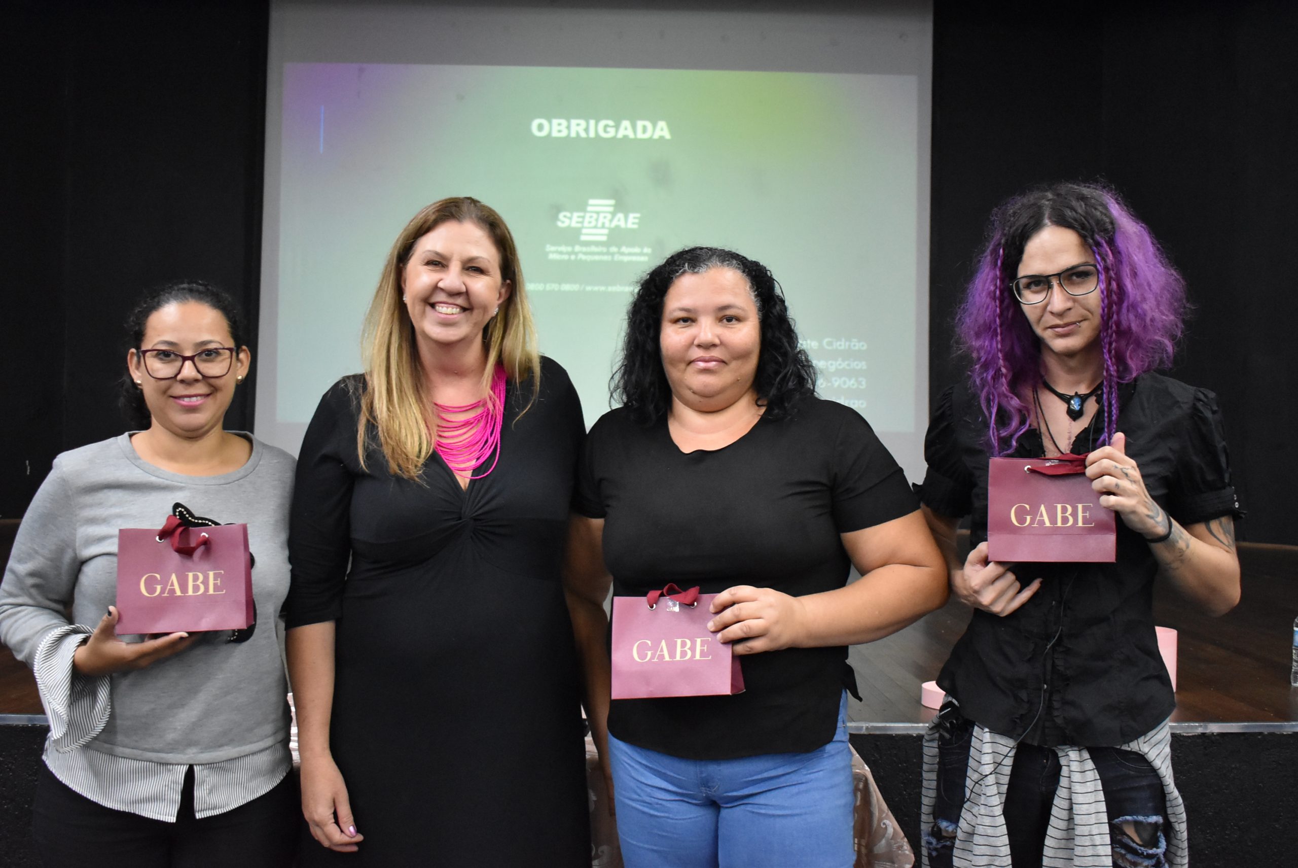 Oficina de Fotos e Vídeos para redes sociais leva conhecimento para as empreendedoras que estarão presentes na 2ª Edição da Feira da Mulher Empreendedora