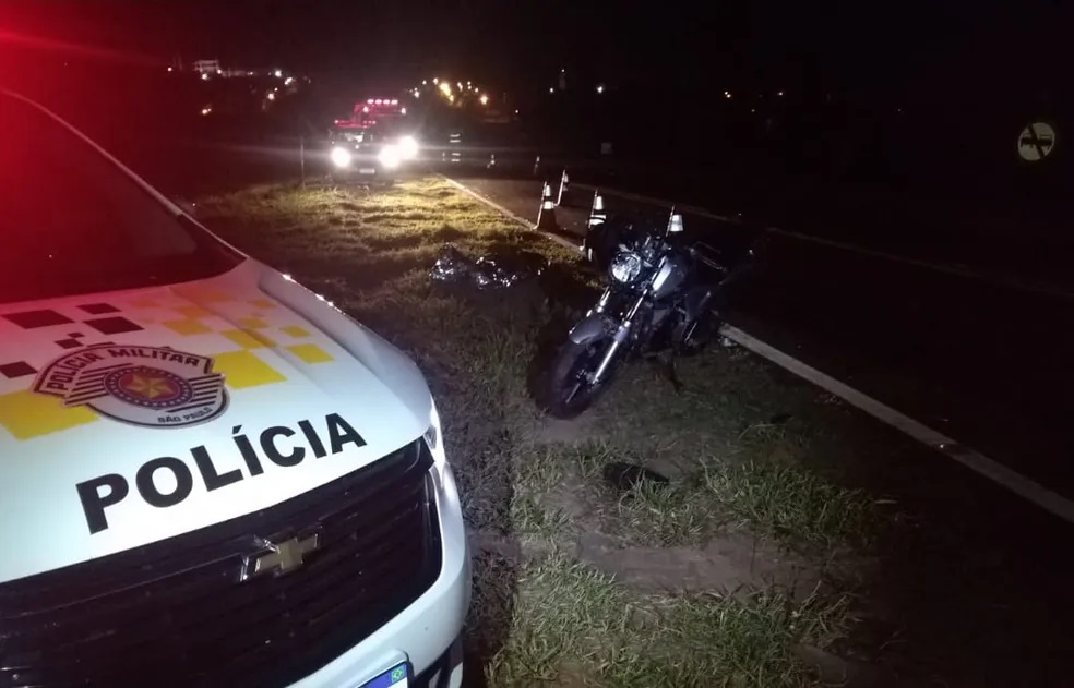 Pedestre morre após ser atropelado por motocicleta na Rodovia