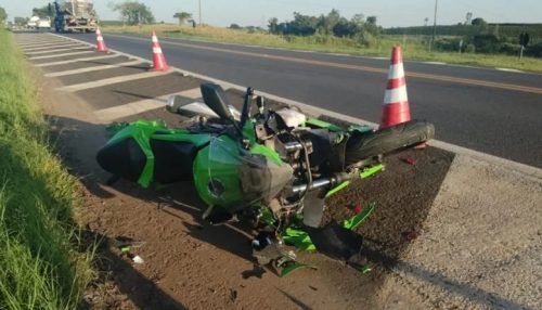 Motociclista fica ferido em acidente na SP 294, em Osvaldo Cruz