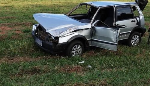 Motorista de Iacri sofre ferimentos em acidente no trevo de Bastos