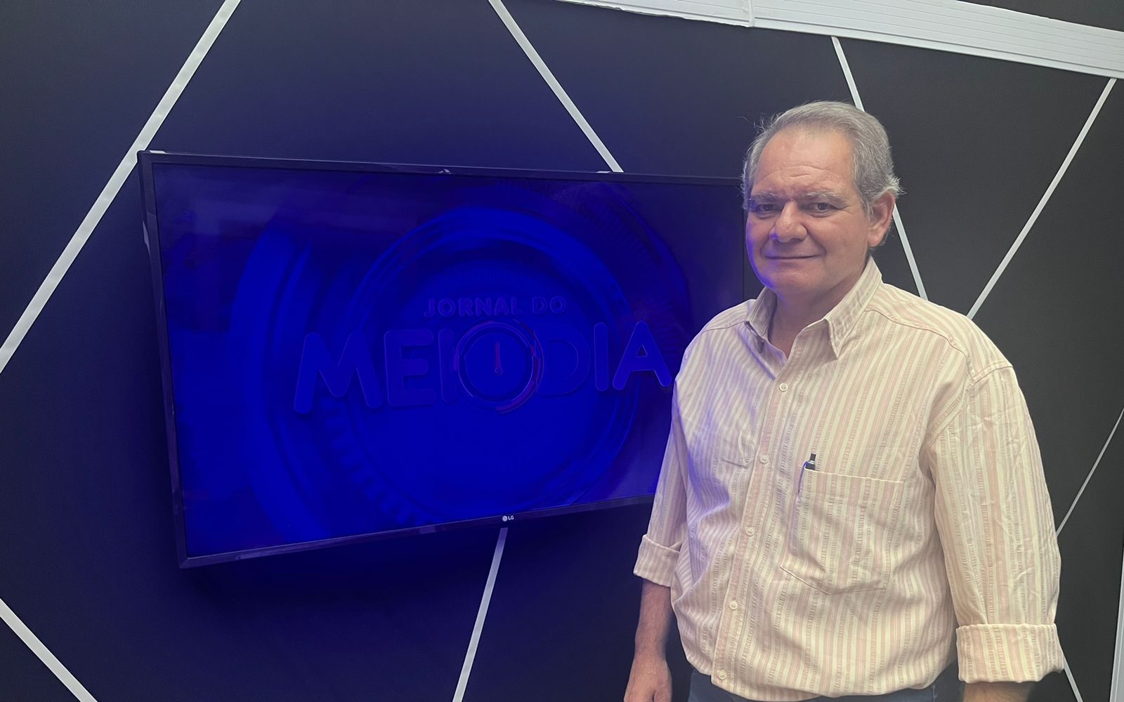 Alistamento no Tiro de Guerra com Valter Paulo Barros, no Jornal do Meio-Dia