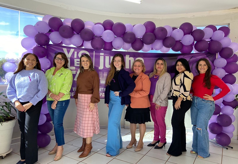 Cursos de Fisioterapia e Direito participam da campanha “Junho Violeta”