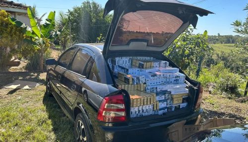 Motorista foge após acidente em pedágio e leva Polícia Rodoviária a descobrir depósito de mercadorias contrabandeadas