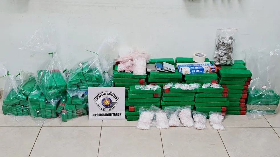 Três homens são presos em flagrante com mais de 150kg de maconha e cocaína