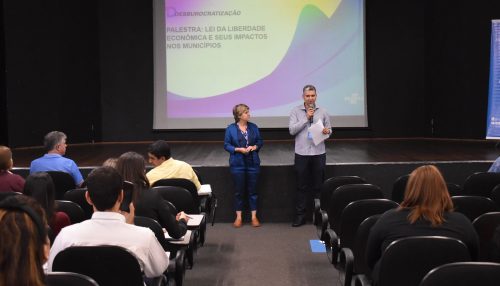 Adamantina recebe palestra sobre Liberdade Econômica