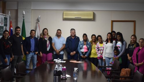 Prefeitura de Adamantina realiza assinatura do contrato com a COOPERADAM