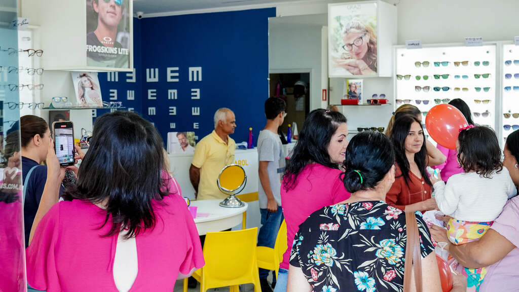 Coquitel da Óticas Carol foi sucesso no Primeiro dia e Continua na sexta e sábado.