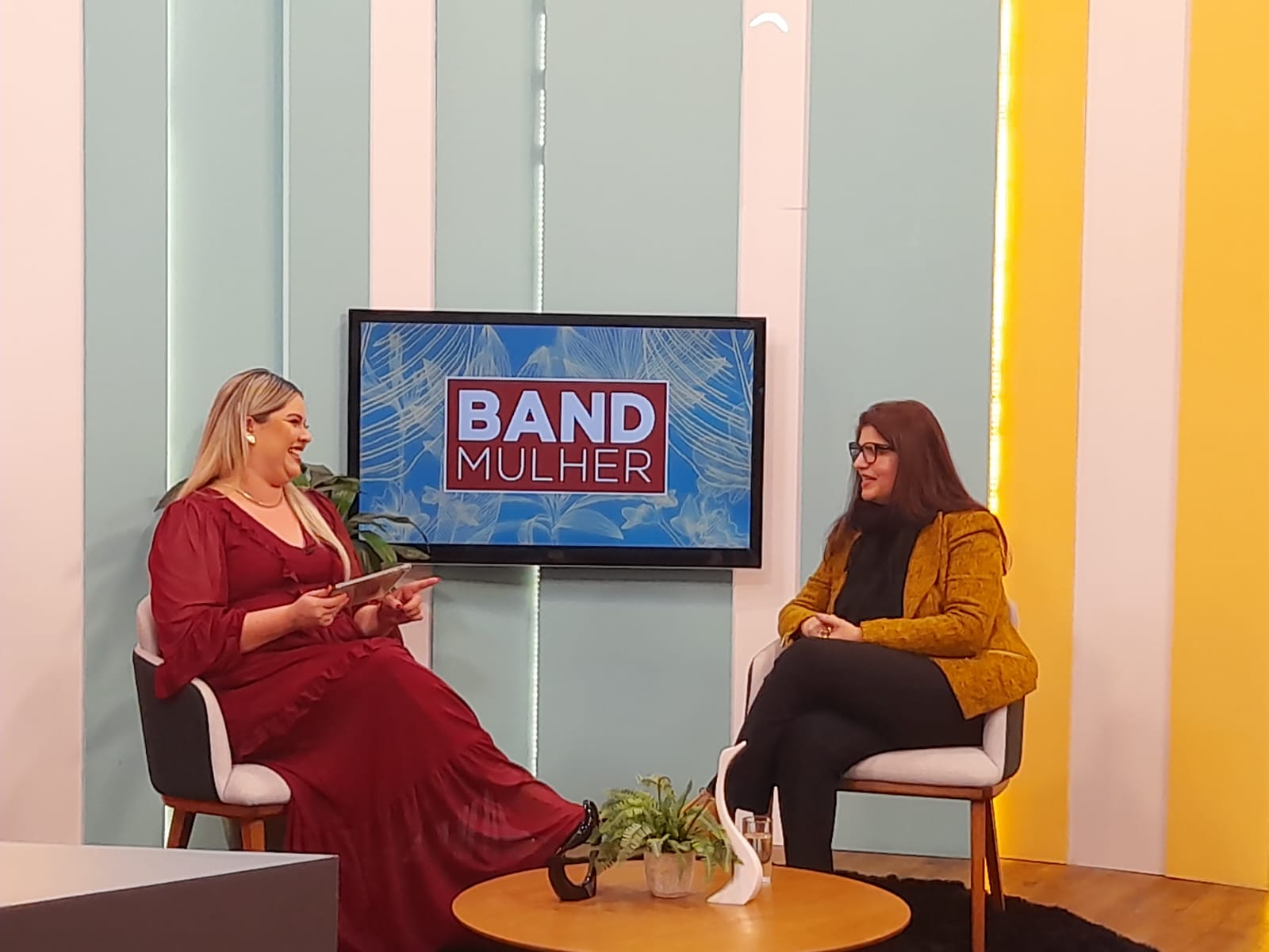 Coordenadora de pós-graduação participa de  programa de TV ao vivo