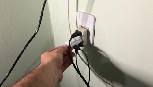 Energisa alerta sobre riscos de sobrecarga no uso inadequado de equipamentos eletrônicos