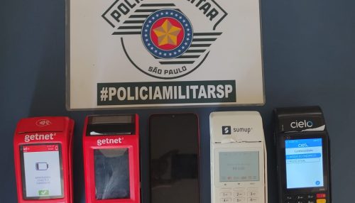 Polícia Militar impede golpes de estelionato e apreende máquinas e identificação do autor, em OC