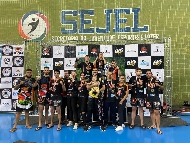 Equipe de Adamantina se destaca em Campeonato Brasileiro de Kickboxing