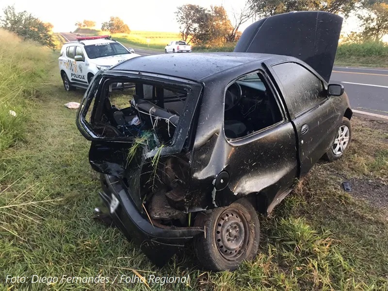 Acidente entre carro e caminhonete deixa três vítimas em Flórida Paulista