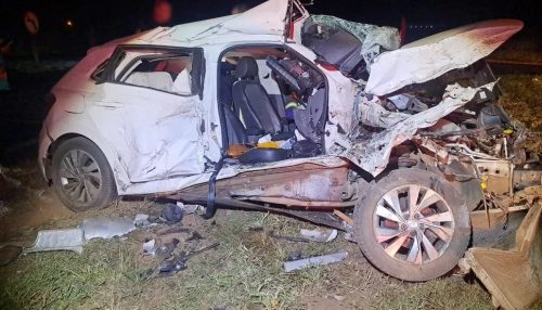 Batida entre caminhão e carro mata duas pessoas na Rodovia em Rancharia