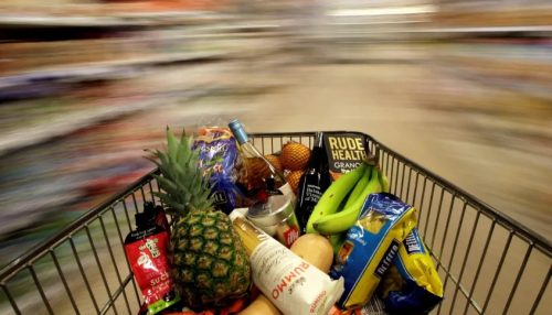 Depois de 8 meses, Brasil tem inflação negativa de 0,08% em junho, diz IBGE