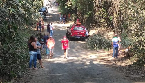 Equipes realizam buscas por garoto desaparecido em área de mata em Santo Anastácio