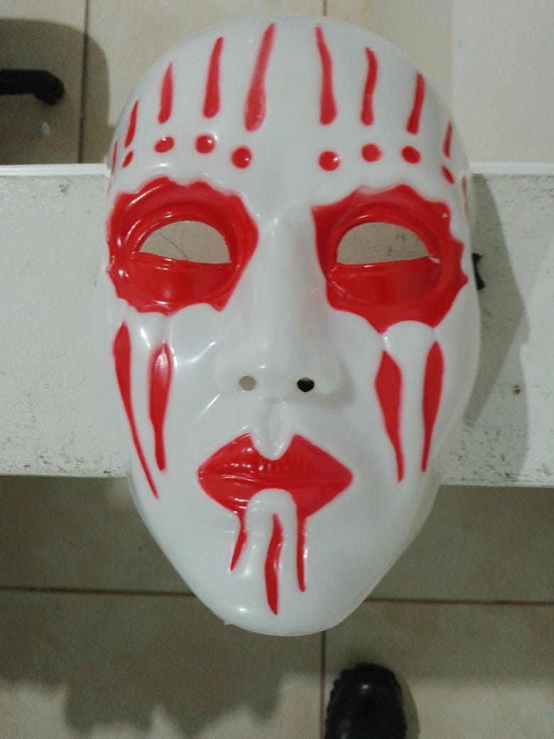 Com máscara de fantasia e faca, homem tenta roubar casa e acaba preso em Lucélia