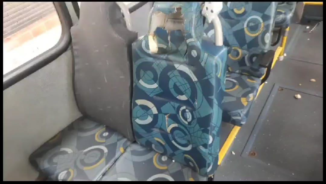 Vandalismo em ônibus vira rotina, por medida de  segurança transporte é suspenso no Jardim Brasil.