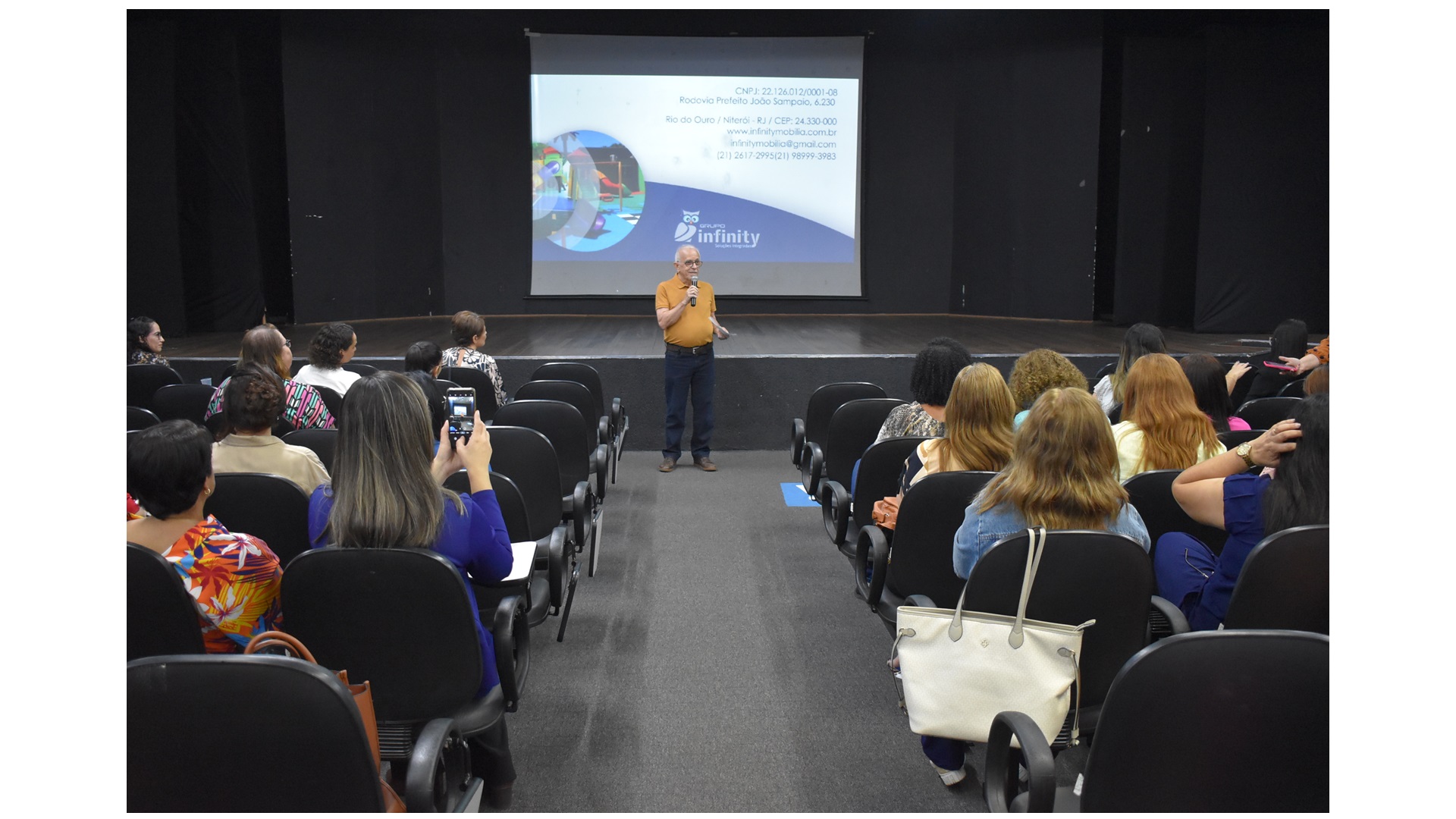 Adamantina recebe formação da UNDIME