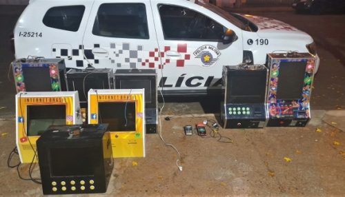 Em reincidência, Polícia Militar encontra materiais de jogos de azar em bar de Adamantina