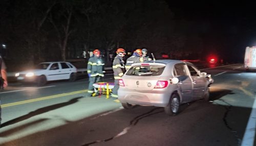 Três pessoas ficam feridas em acidente na SP-294 em Tupã