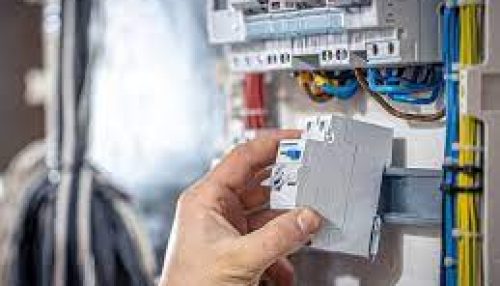 Curso de reparação em instalações elétricas residenciais estão com inscrições abertas