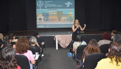 Formação para as empreendedoras trata sobre como ser uma microempreendedora individual
