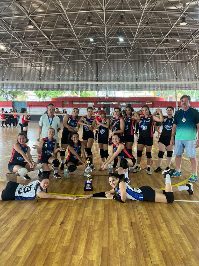 Voleibol feminino de Adamantina é Campeã da Super Liga de Voleibol.