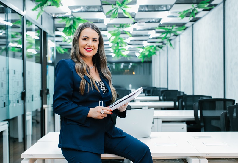 Ex-aluna de Serviço Social é aprovada no  mestrado e faz carreira no litoral paulista