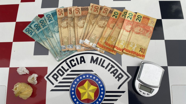 Homem é preso pela PM por tráfico de drogas após abordagem na vicinal Adamantina/Lucélia