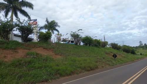 Pneu murcho de viatura oficial obriga policiais penais a pernoitar em motel à beira de estrada após transferência de preso
