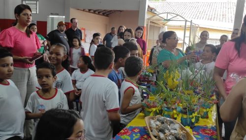 Escolas de ensino fundamental de Adamantina promovem Feira de Empreendedorismo
