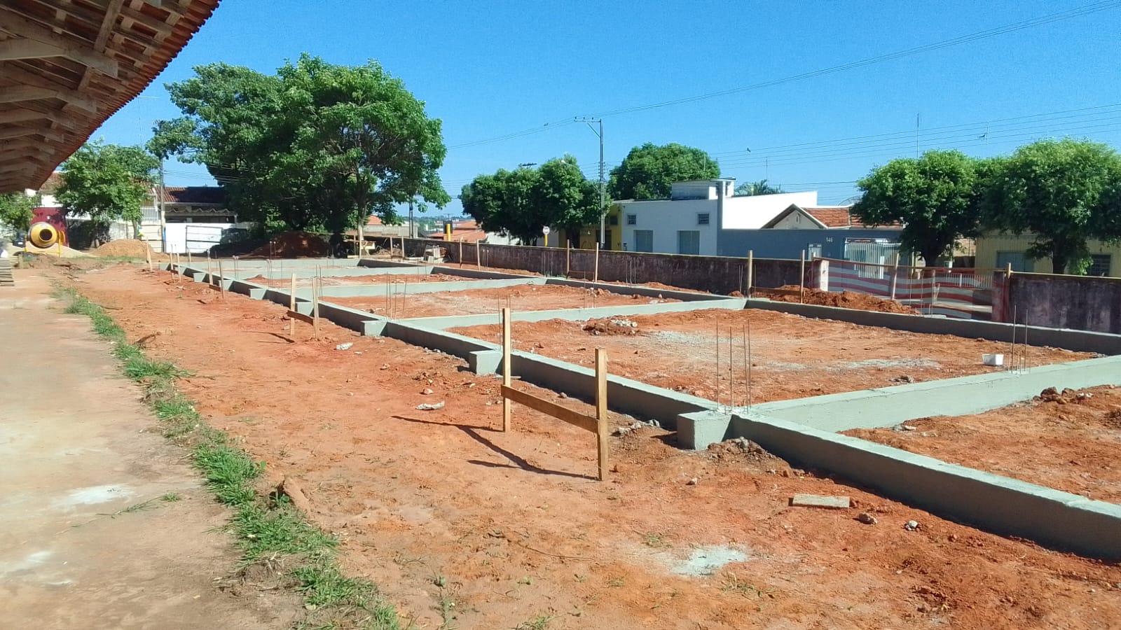 Construção de quatro salas no EMEF Eurico Leite de Morais atinge 30%