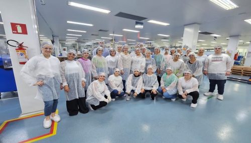 Estudantes de Farmácia fazem visita técnica à  indústria farmacêutica SEM, em Hortolândia