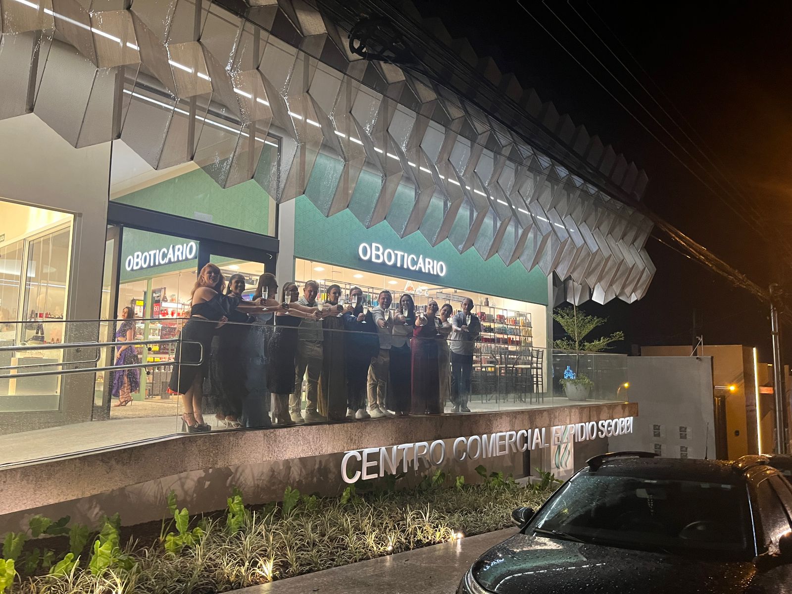 Centro Comercial Elpidiosgooby é inaugurado em Adamantina