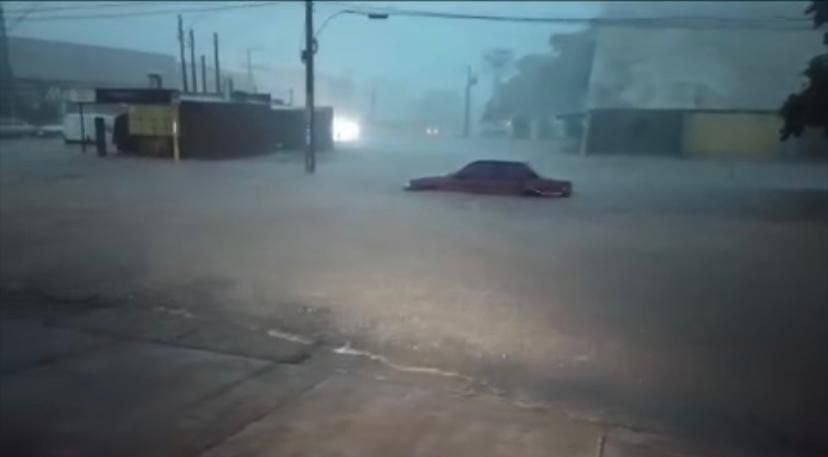 Fortes chuvas em Adamantina causam transtornos em vários bairros