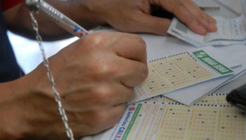 Em Adamantina, duas apostas na mesma lotérica faturam a quina da Mega Sena