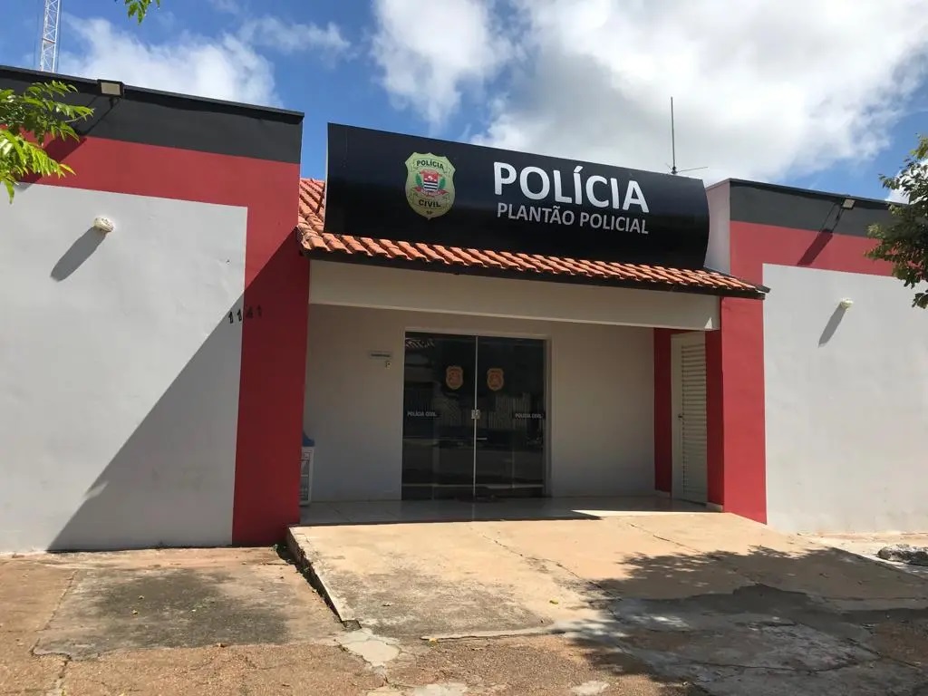 Homem acusado de furto de celular é agredido em posto de combustíveis de Adamantina