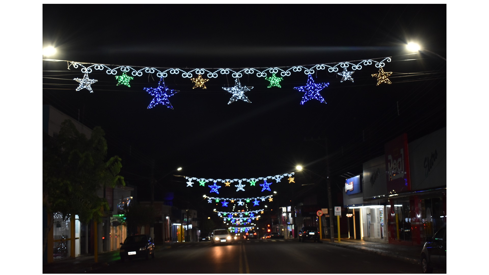 Natal Mágico 2023 tem início em Adamantina