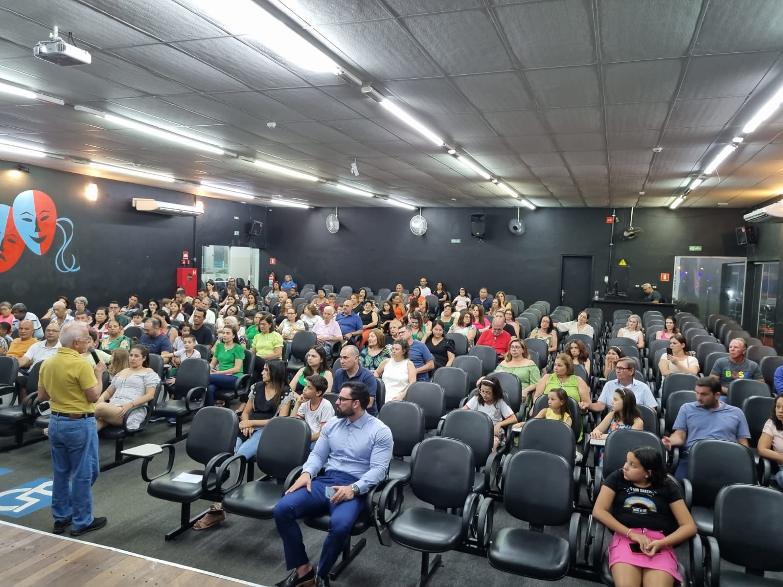 Vencedores do concurso de desenho/frase infantil são premiados