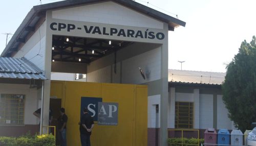 Funcionário é agredido por presos em presídio de Valparaíso