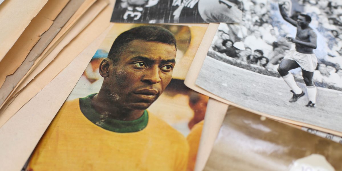 Um ano sem Pelé: imagens do jogador estão disponíveis no Arquivo Público de SP
