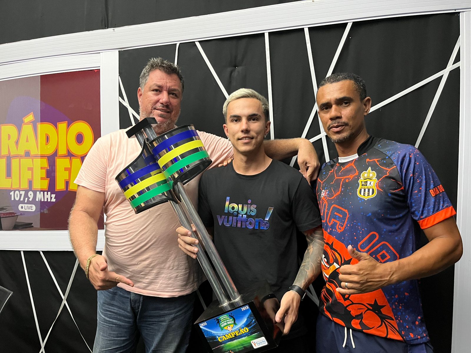 Sucesso na 4ª Copa da Amizade: Time Amigos do Tavone/Iguaçu é Campeão.