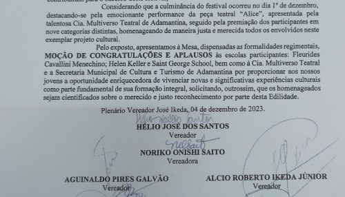 Secretaria de Cultura e Cia Multiverso Teatral recebem Moção de Congratulações e Aplausos da Câmara de Vereadores