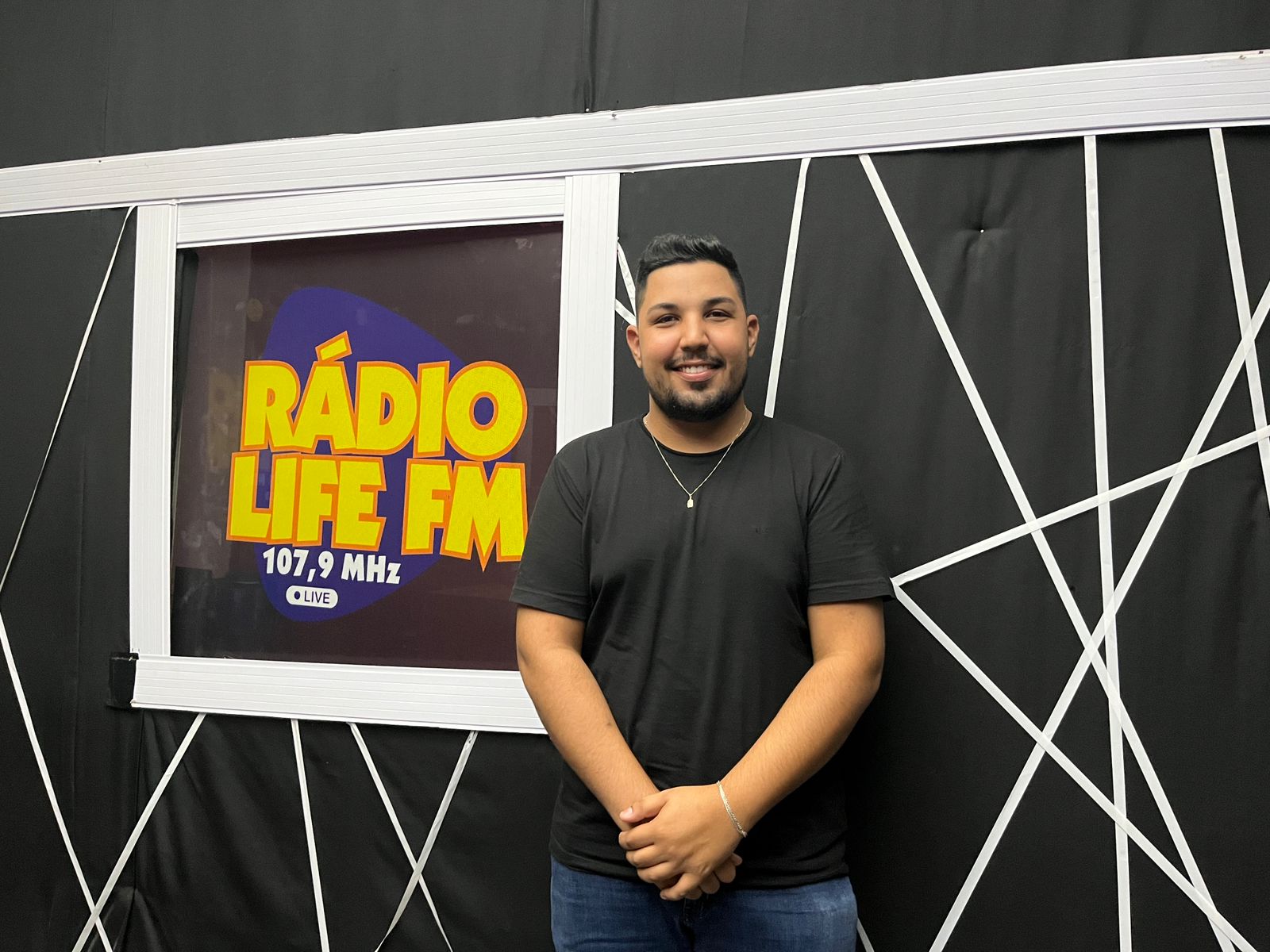 Caio Padilha leva solidariedade e esperança para famílias de Pacaembu.