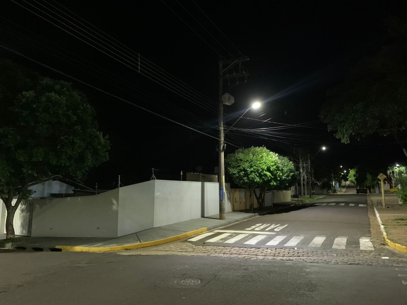 Segunda etapa de melhorias na iluminação pública no Jardim Brasil entra em fase de conclusão