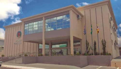 Secretário de Bastos é afastado após pedido apresentado por Promotoria