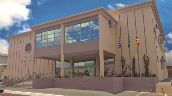 Secretário de Bastos é afastado após pedido apresentado por Promotoria